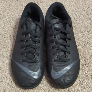 Nike Kids Mercurial VaporX 12 Soccer Sneakers 2.5 Youth